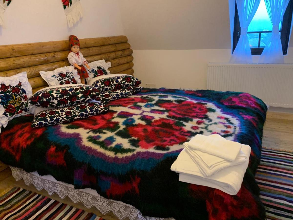 Conacul Maramuresean Bilgar Bogdan Vodă エクステリア 写真