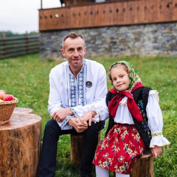Conacul Maramuresean Bilgar Bogdan Vodă エクステリア 写真